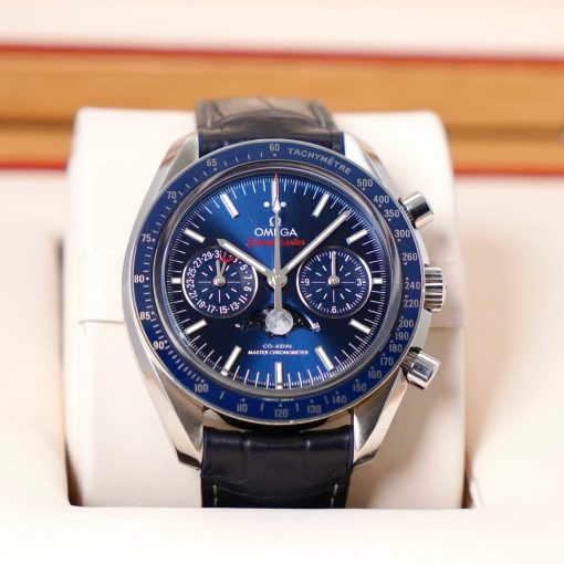 OMEGA Speedmaster Moon Phase Chronograph Automatic Men’s Watch Item No. 304.33.44.52.03.001