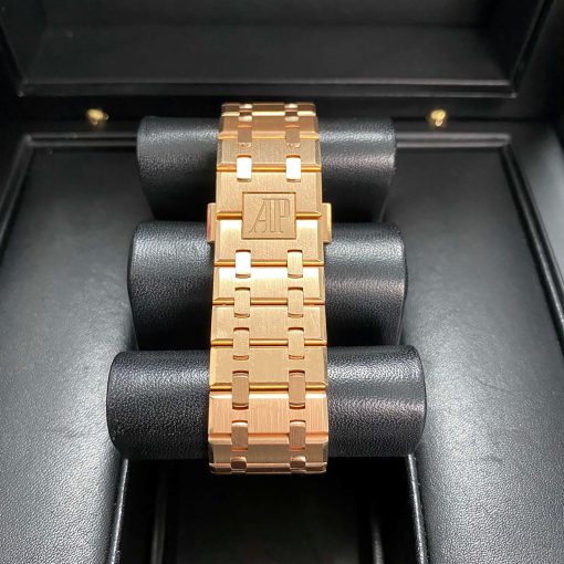 AUDEMARS PIGUET Royal Oak Chocolate Dial Men’s 18K Rose Gold Watch Item No. 26331OR.OO.1220OR.02 ( Replica )