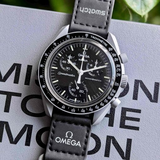 Omega MoonSwatch Mission to the Moon SO33M100