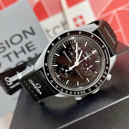 Omega MoonSwatch Mission to the Moon SO33M100