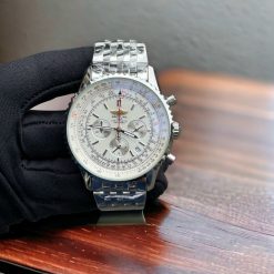 BREITLING Navitimer World Chronograph Automatic Chronometer Silver Dial Men’s Watch Item No. A2432212-G571-453A