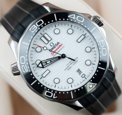 OMEGA Seamaster Automatic White Dial Men’s Watch Item No. 210.32.42.20.04.001 ( Replica )