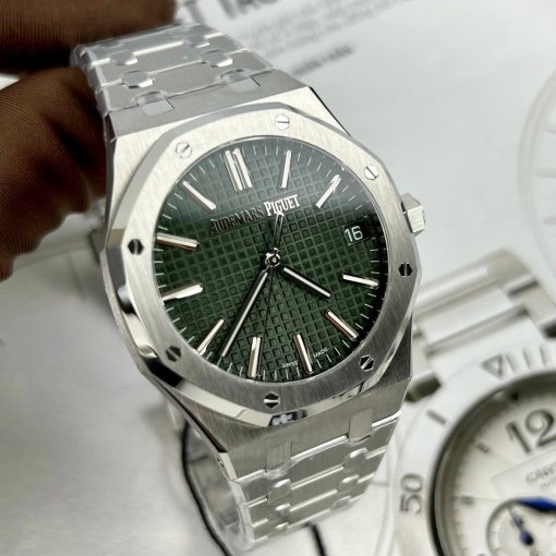 AUDEMARS PIGUET  Royal Oak Chronograph Automatic Green Dial Men’s Watch Item No. 26240ST.OO.1320ST.08