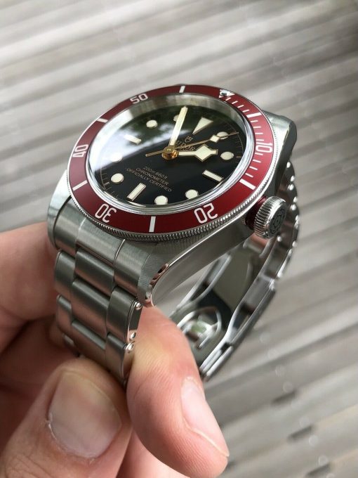 Tudor Heritage Black Bay Red 79230R