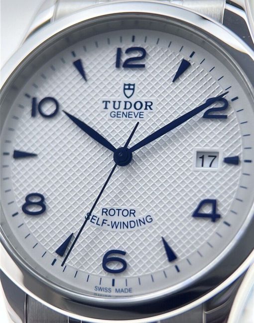 TUDOR 1926 Automatic 41 mm Opaline Dial Men’s Watch Item No. M91650-0005