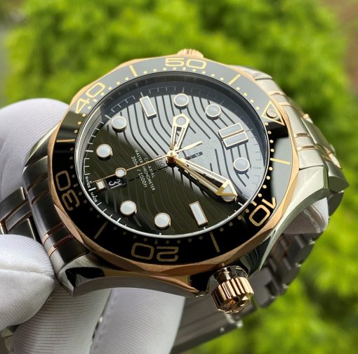 Omega 210.20.42.20.01.002 Seamaster Diver 300m Co-Axial Master Chronometer Watch