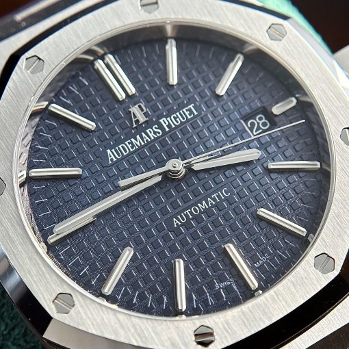 AUDEMARS PIGUET Royal Oak Jumbo Extra Thin Automatic Blue Dial Men’s Watch Item No. 16202ST.OO.1240ST.01 ( Replica )