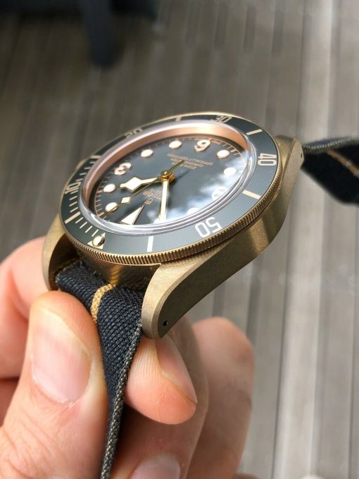 Tudor Black Bay Bronze M79250BA-0002 43mm