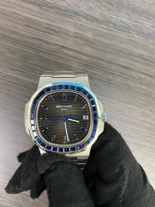 Patek Philippe Nautilus 5711/111P Blue Sapphire Bezel