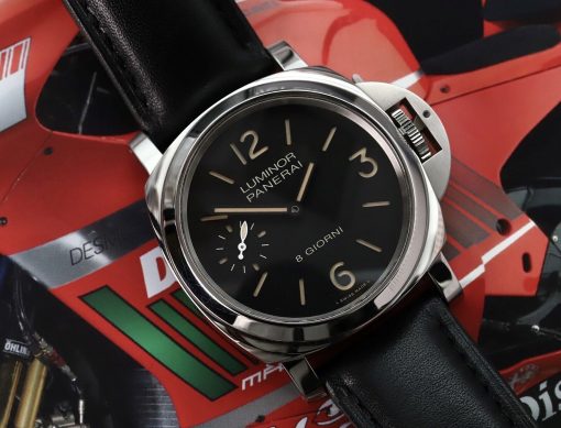 Panerai Luminor Base Hand Wind Black Dial Men’s Watch Item No. PAM00915