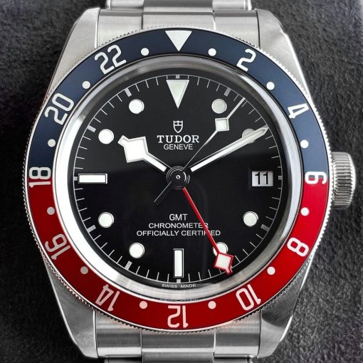 Tudor Black Bay GMT Pepsi Stainless Steel Men’s Swiss Automatic Diver Watch 41mm