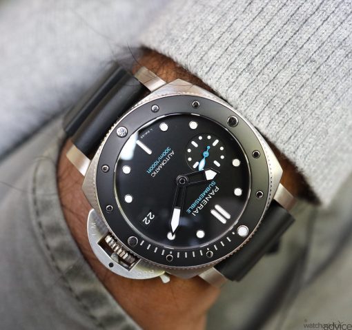 Panerai Luminor Submersible PAM683 42mm