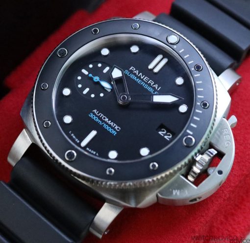 Panerai Luminor Submersible PAM683 42mm