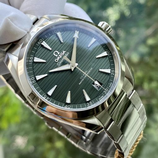 Omega Seamaster Aqua Terra 150M Co-Axial Master Chronometer 220.10.41.21.10.001