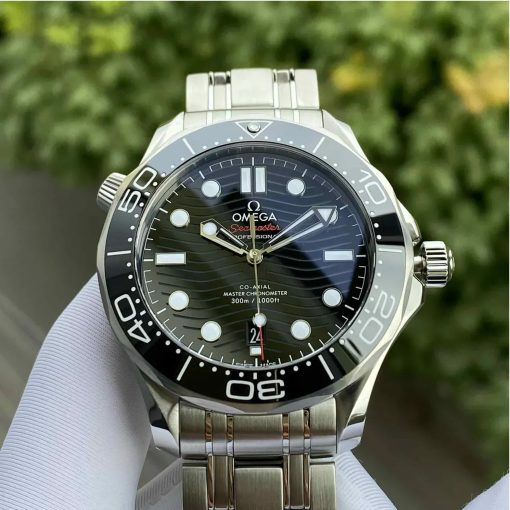 OMEGA Seamaster Automatic Chronometer Black Dial Men’s Watch Item No. 210.30.42.20.01.001 ( Replica )